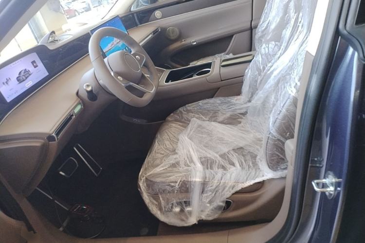 Used Hima Stelato S9 2025 Extended-Range Ultra Left Front Seat