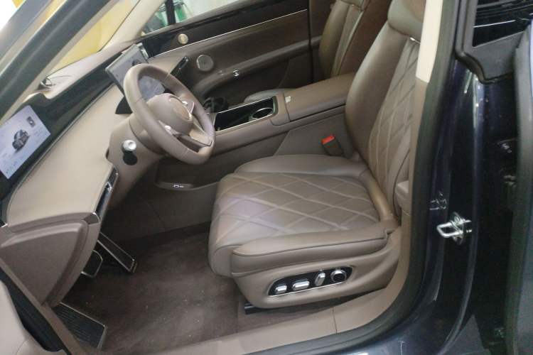 Used Hima Stelato S9 2025 Extended-Range Ultra Left Front Seat