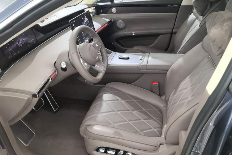 Used Hima Stelato S9 2025 Extended-Range Ultra Left Front Seat