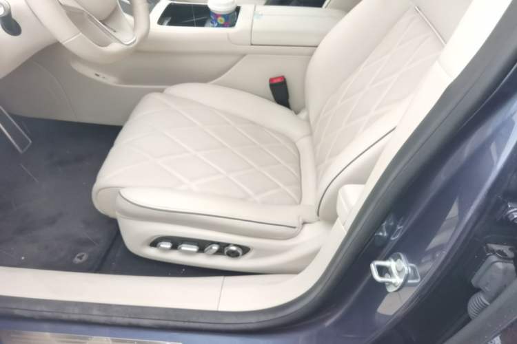 Used Hima Stelato S9 2025 Extended-Range Ultra Left Front Seat