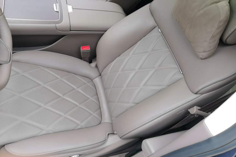 Used Hima Stelato S9 2025 Extended-Range Max+ Left Front Seat