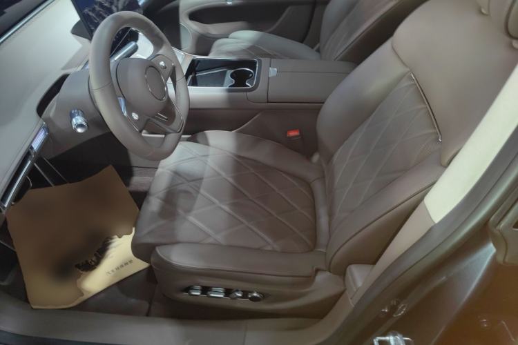 Used Hima Stelato S9 2025 Extended-Range Ultra Left Front Seat