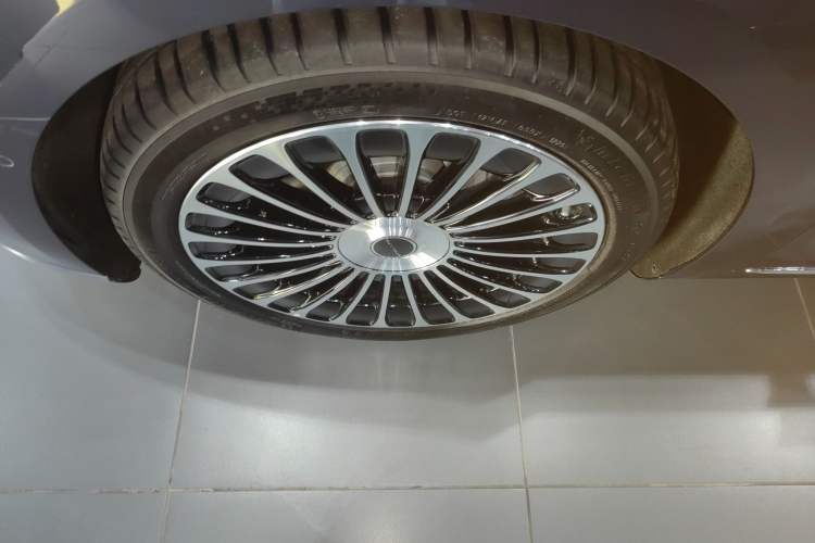 Used Hima Stelato S9 2025 Extended-Range Ultra Left Front Wheel Hub