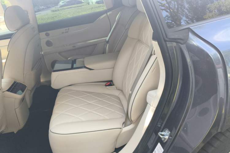 Used Hima Stelato S9 2025 Extended-Range Max+ Left Rear Seat