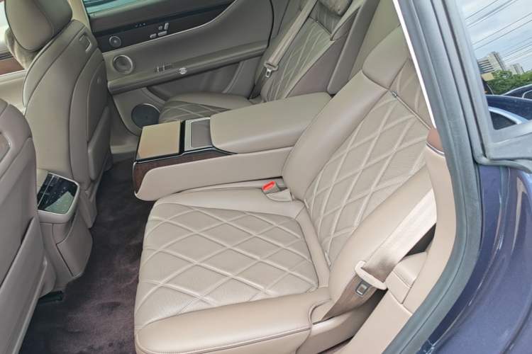 Used Hima Stelato S9 2025 Extended-Range Ultra Left Rear Seat