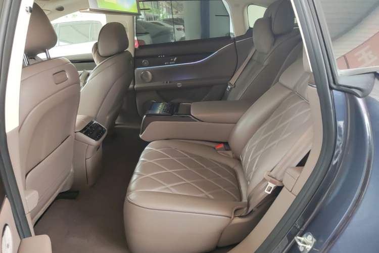 Used Hima Stelato S9 2025 Extended-Range Ultra Left Rear Seat