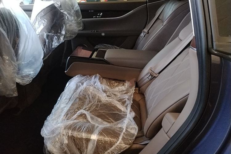 Used Hima Stelato S9 2025 Extended-Range Ultra Left Rear Seat