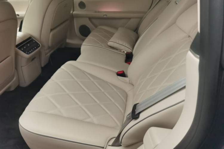 Used Hima Stelato S9 2025 Extended-Range Ultra Left Rear Seat