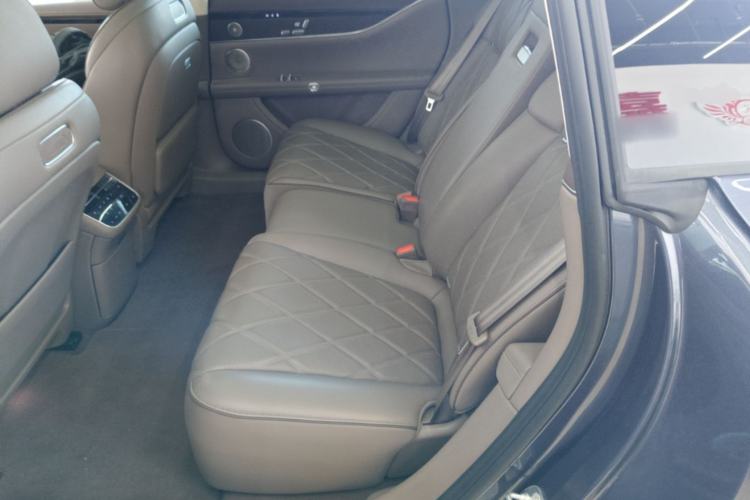 Used Hima Stelato S9 2025 Extended-Range Max+ Left Rear Seat