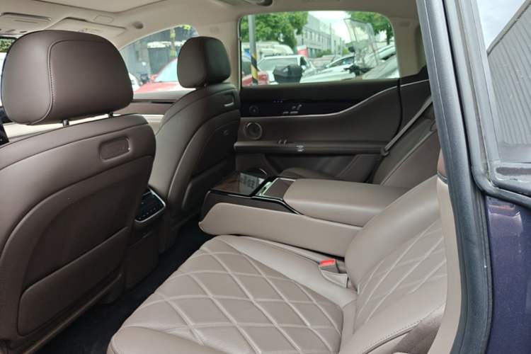 Used Hima Stelato S9 2025 Extended-Range Ultra Left Rear Seat