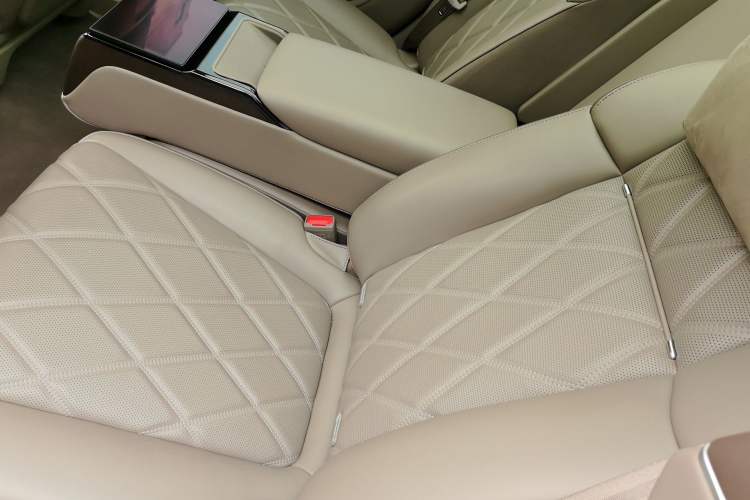 Used Hima Stelato S9 2025 Extended-Range Max+ Left Rear Seat