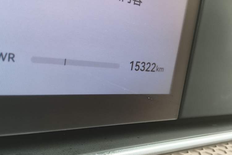 Used Hima Stelato S9 2025 Extended-Range Ultra Odometer Close Up