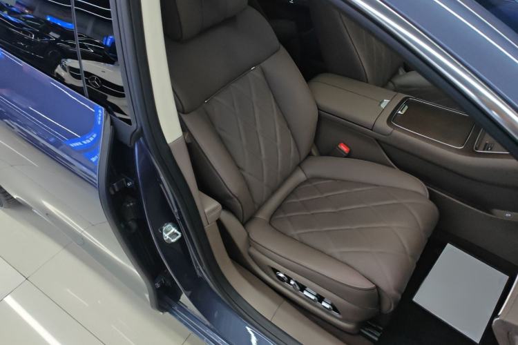 Used Hima Stelato S9 2025 Extended-Range Ultra Right Front Seat