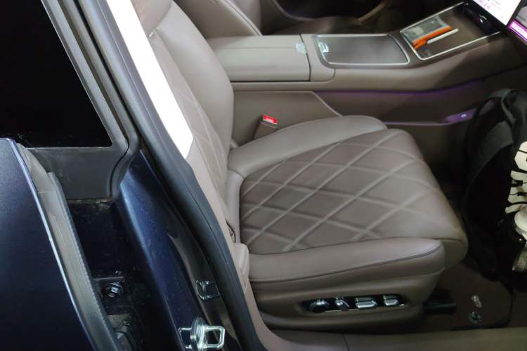 Used Hima Stelato S9 2025 Extended-Range Ultra Right Front Seat