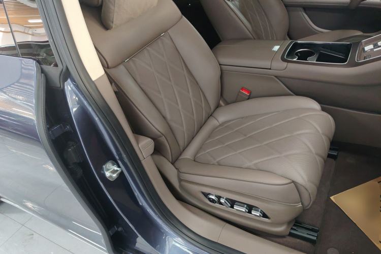 Used Hima Stelato S9 2025 Extended-Range Ultra Right Front Seat