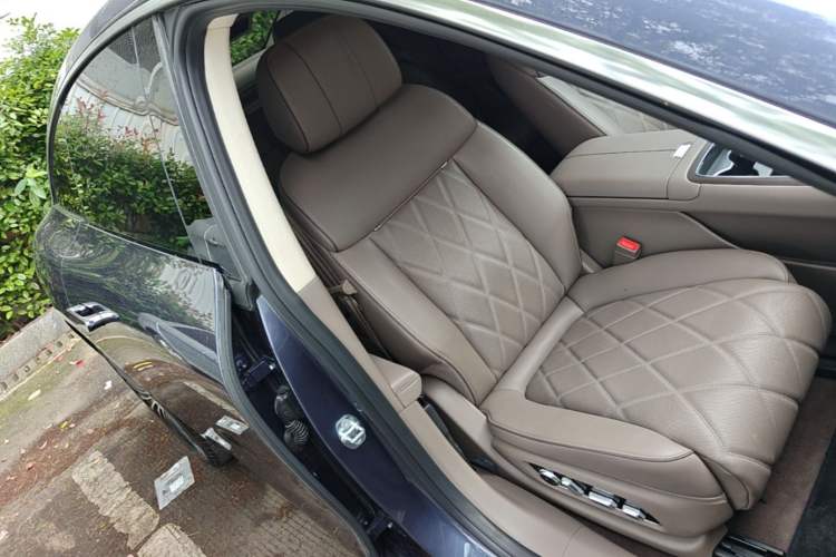 Used Hima Stelato S9 2025 Extended-Range Ultra Right Front Seat
