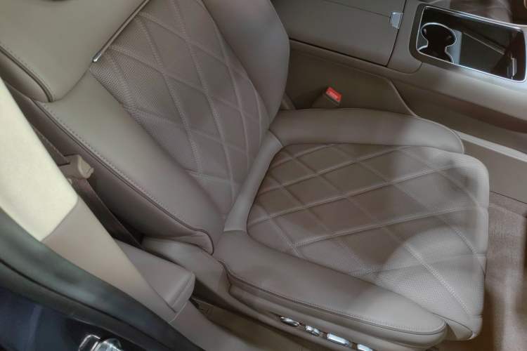 Used Hima Stelato S9 2025 Extended-Range Ultra Right Front Seat