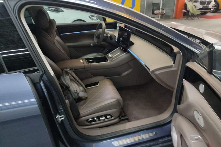 Used Hima Stelato S9 2025 Extended-Range Ultra Right Front Seat