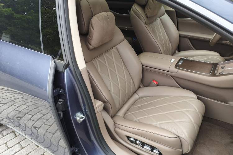 Used Hima Stelato S9 2025 Extended-Range Ultra Right Front Seat
