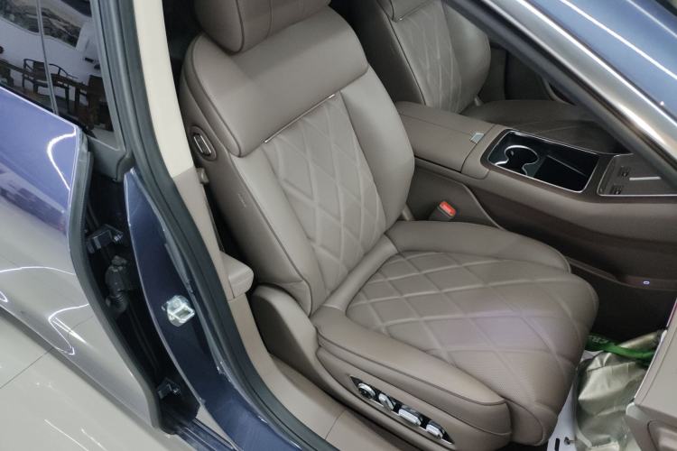 Used Hima Stelato S9 2025 Extended-Range Ultra Right Front Seat