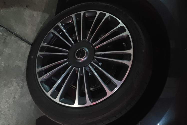 Used Hima Stelato S9 2025 Extended-Range Max Right Front Wheel Hub