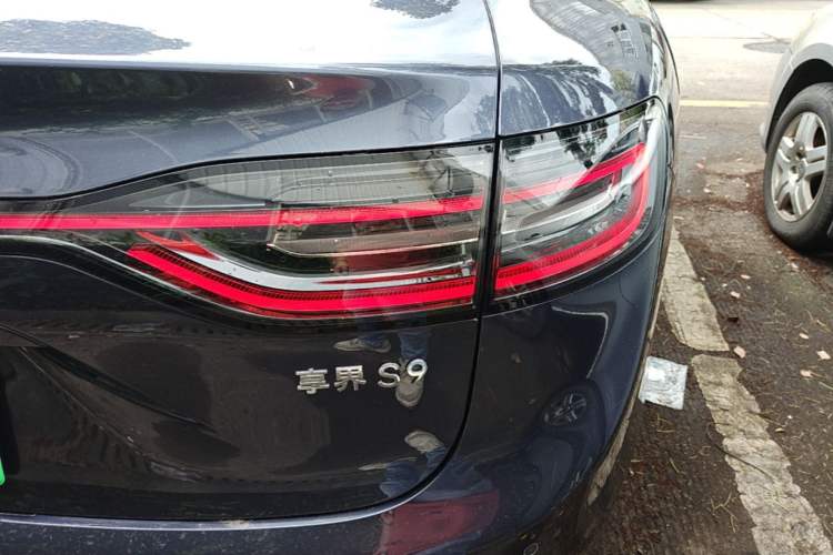 Used Hima Stelato S9 2025 Extended-Range Ultra Right Rear Taillight