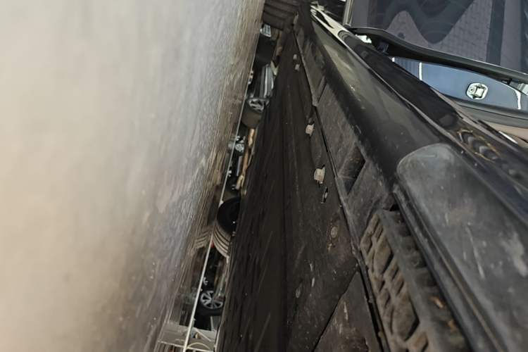 Used Hima Stelato S9 2025 Extended-Range Ultra Right Side Sill