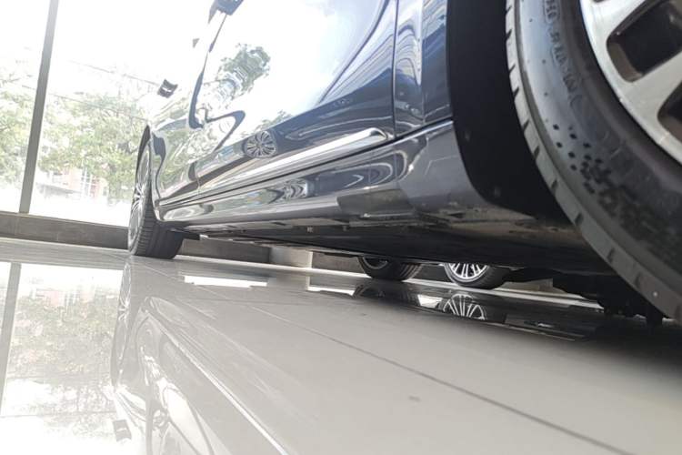 Used Hima Stelato S9 2025 Extended-Range Ultra Right Side Sill