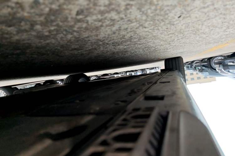 Used Hima Stelato S9 2025 Extended-Range Max+ Right Side Sill