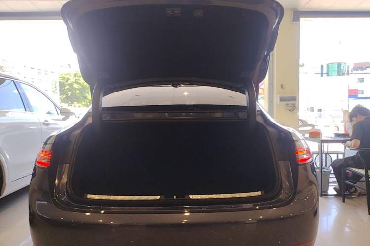 Used Hima Stelato S9 2025 Extended-Range Ultra Trunk