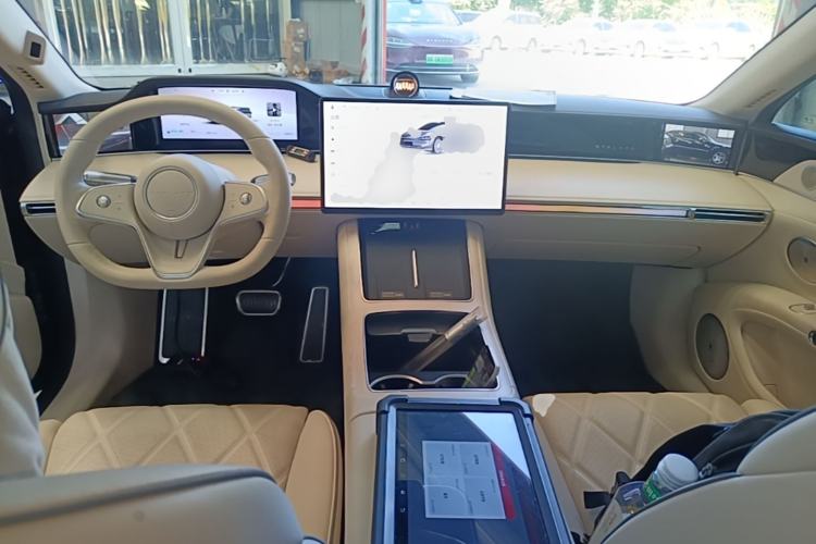 Used Hima Stelato S9 2025 Extended-Range Ultra Center Console