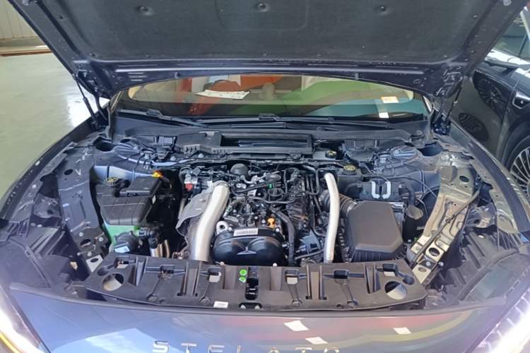 Used Hima Stelato S9 2025 Extended-Range Ultra Engine Bay