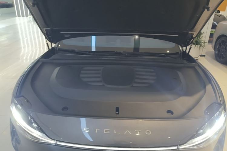 Used Hima Stelato S9 2025 Extended-Range Max+ Engine Bay