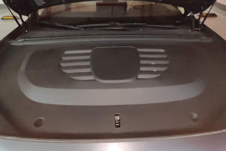 Used Hima Stelato S9 2025 Extended-Range Max+ Engine Bay