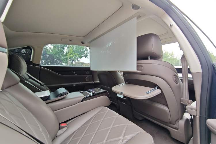 Used Hima Stelato S9 2025 Extended-Range Ultra Interior 11