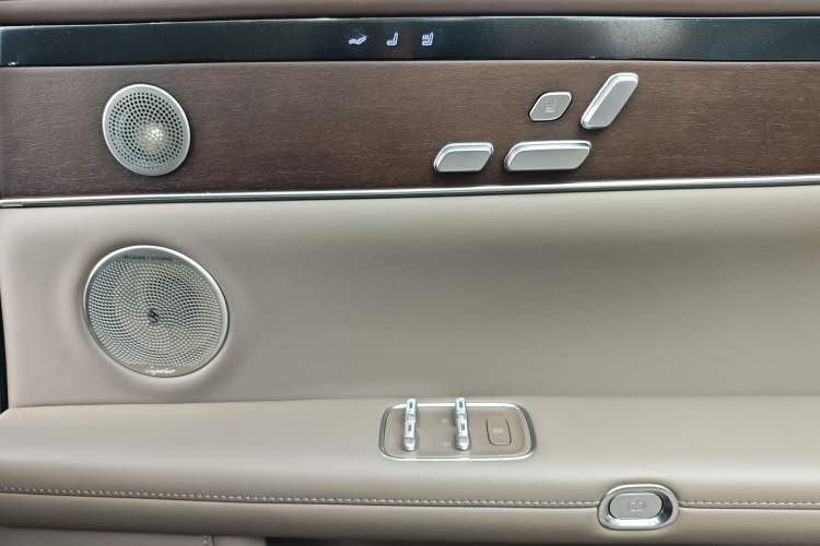 Used Hima Stelato S9 2025 Extended-Range Ultra Interior 6