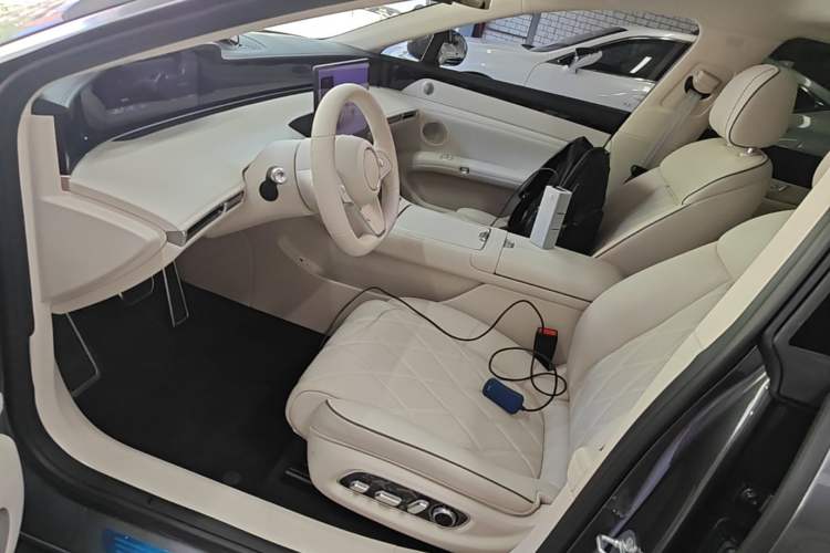 Used Hima Stelato S9 2025 Extended-Range Max+ Left Front Seat