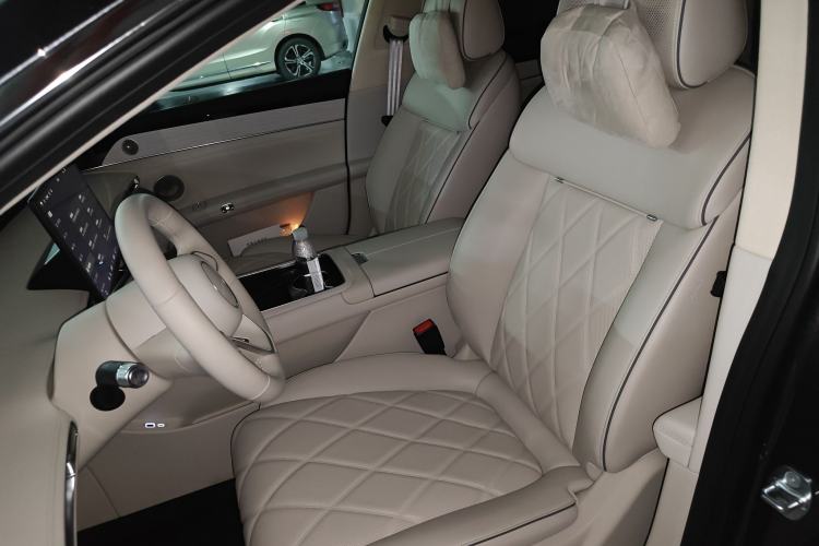 Used Hima Stelato S9 2025 Extended-Range Max+ Left Front Seat
