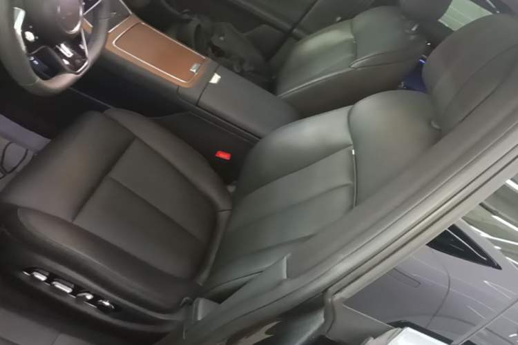 Used Hima Stelato S9 2025 Extended-Range Ultra Left Front Seat