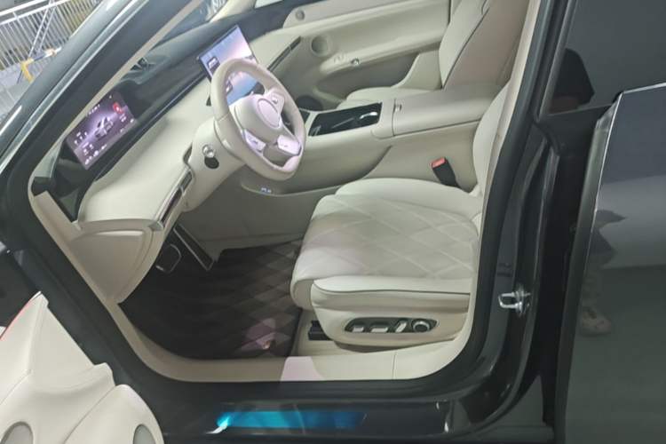 Used Hima Stelato S9 2025 Extended-Range Max+ Left Front Seat