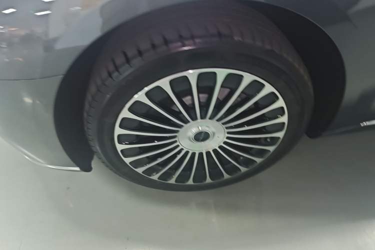 Used Hima Stelato S9 2025 Extended-Range Max+ Left Front Wheel Hub