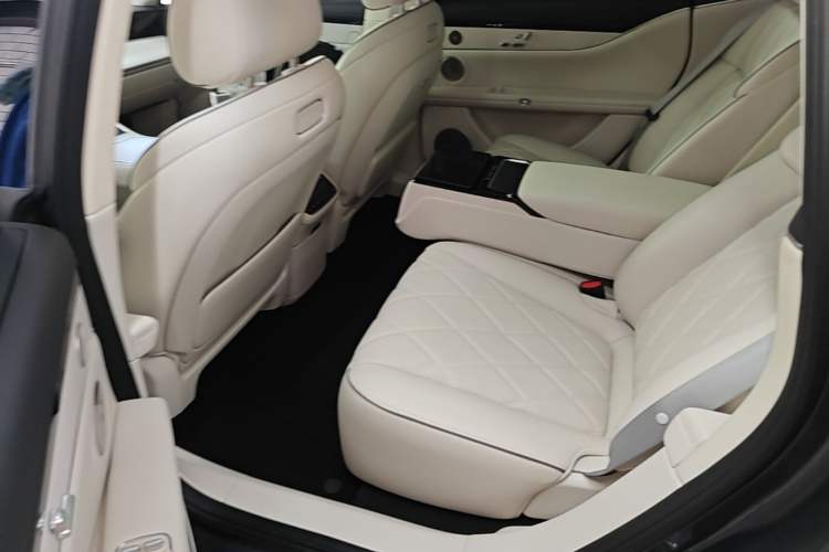 Used Hima Stelato S9 2025 Extended-Range Max+ Left Rear Seat