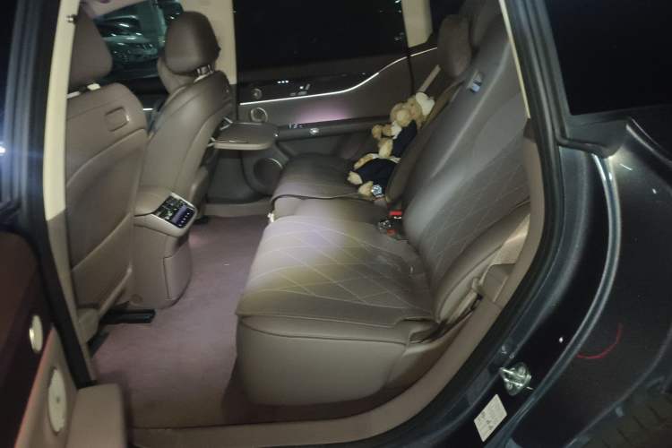 Used Hima Stelato S9 2025 Extended-Range Ultra Left Rear Seat