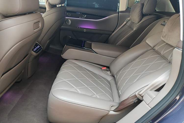 Used Hima Stelato S9 2025 Extended-Range Ultra Left Rear Seat