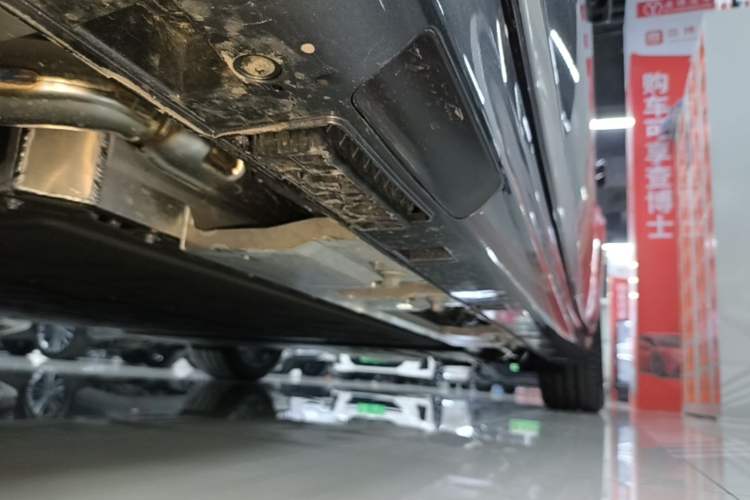 Used Hima Stelato S9 2025 Extended-Range Max Left Side Sill