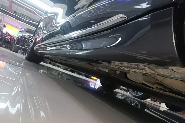 Used Hima Stelato S9 2025 Extended-Range Ultra Left Side Sill
