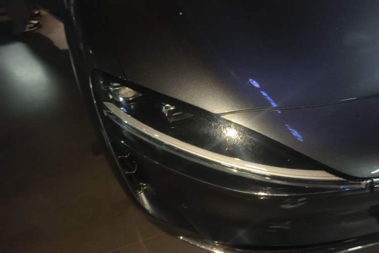 Used Hima Stelato S9 2025 Extended-Range Ultra Right Front Headlight