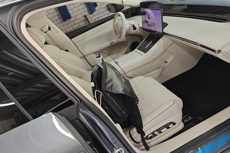 Used Hima Stelato S9 2025 Extended-Range Max+ Right Front Seat