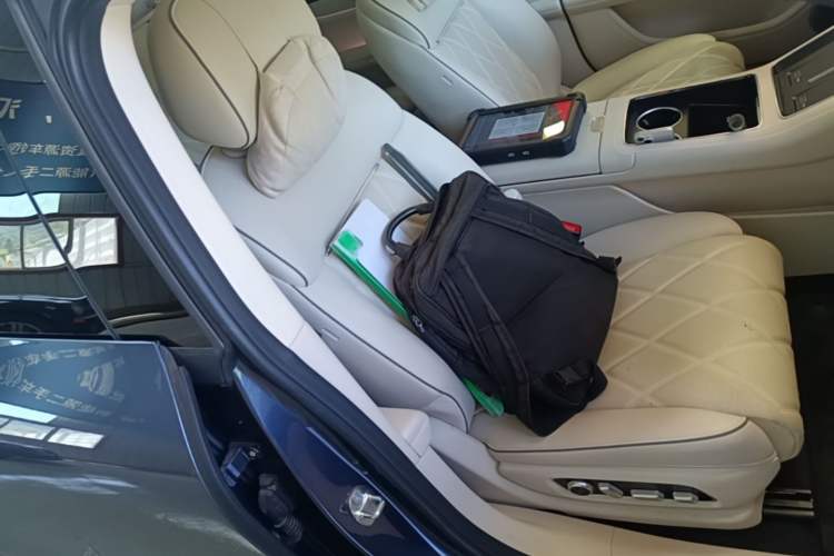 Used Hima Stelato S9 2025 Extended-Range Ultra Right Front Seat