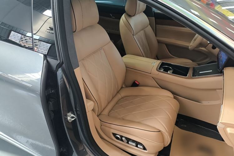 Used Hima Stelato S9 2025 Extended-Range Ultra Right Front Seat